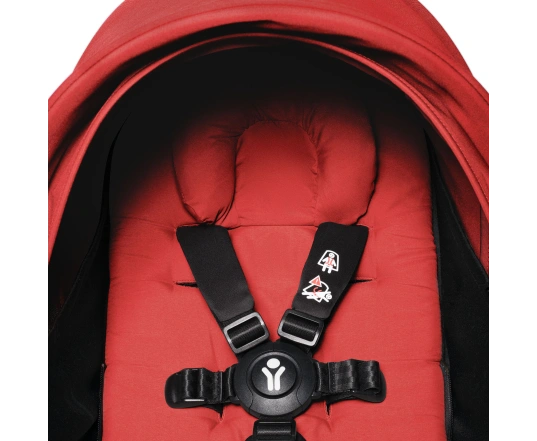 Універсальна коляска Stokke YOYO³ + компактна люлька BABYZEN Red (шасі White)