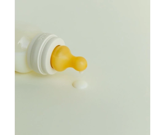 Пляшечка для годування BIBS Baby Round Silicone 270 мл середній потік Ivory