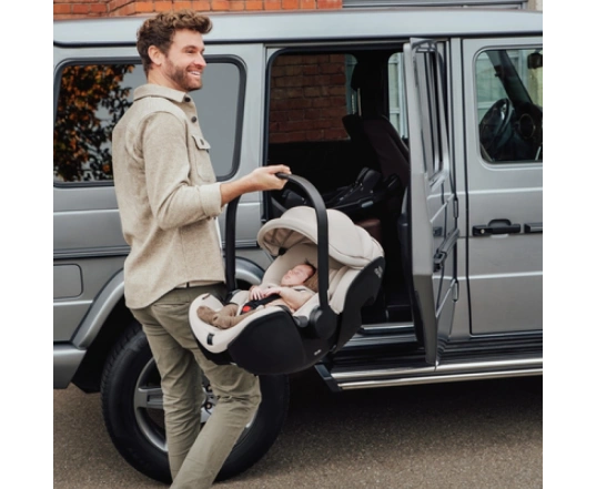 Автокрісло Britax Römer BABY-SAFE PRO STYLE з платформою VARIO BASE 5Z - carbon black