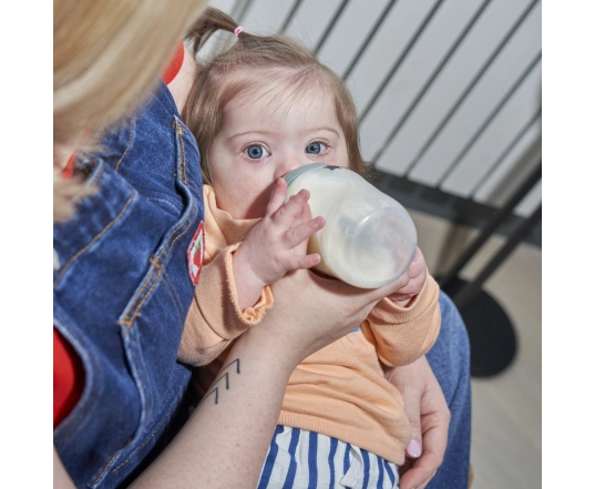 Бутылочка Tommee Tippee антиколиковая 260 мл