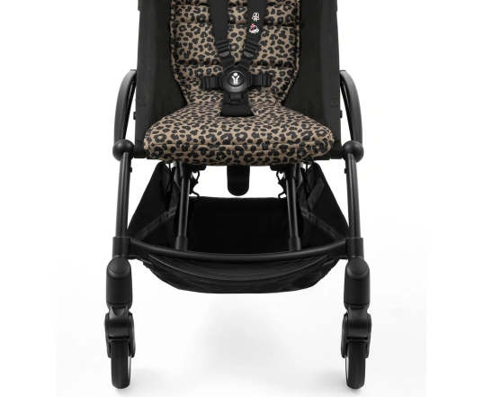 Прогулянкова коляска Stokke YOYO³ з 6 місяців Leopard (шасі Black)