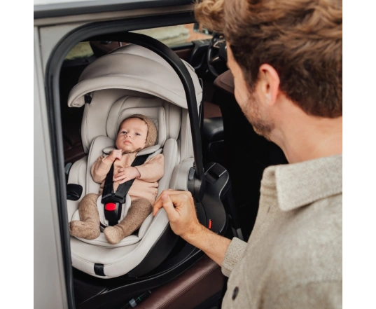 Автокрісло Britax Römer BABY-SAFE PRO STYLE з платформою VARIO BASE 5Z - carbon black