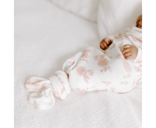 Подарунковий набір Aden + Anais спальник з трикотажного мусліну + шапочка rosettes