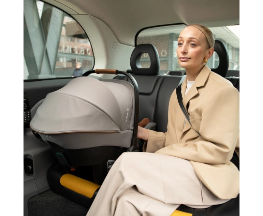 Автокресло Nuna Pipa Urbn Isofix, група 0+ (0-13 кг),  цвет Caviar, черный