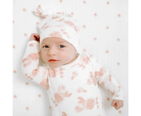 Подарунковий набір Aden + Anais спальник з трикотажного мусліну + шапочка rosettes