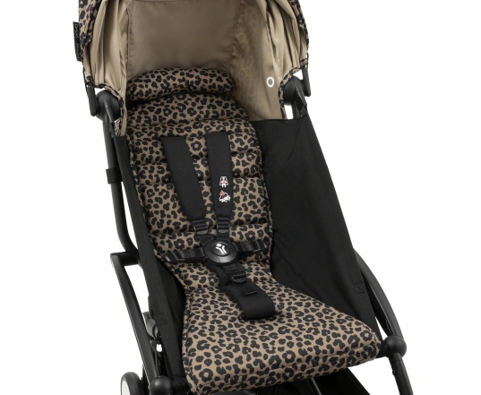 Прогулянкова коляска Stokke YOYO³ з 6 місяців Leopard (шасі White)