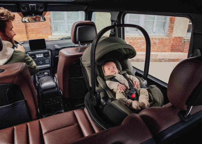 Вид сбоку на автокресло Britax BABY-SAFE PRO LUX warm caramel