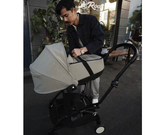 Универсальная коляска 2 в 1 с люлькой newborn shell Stokke YOYO³ Black (шасси Black)