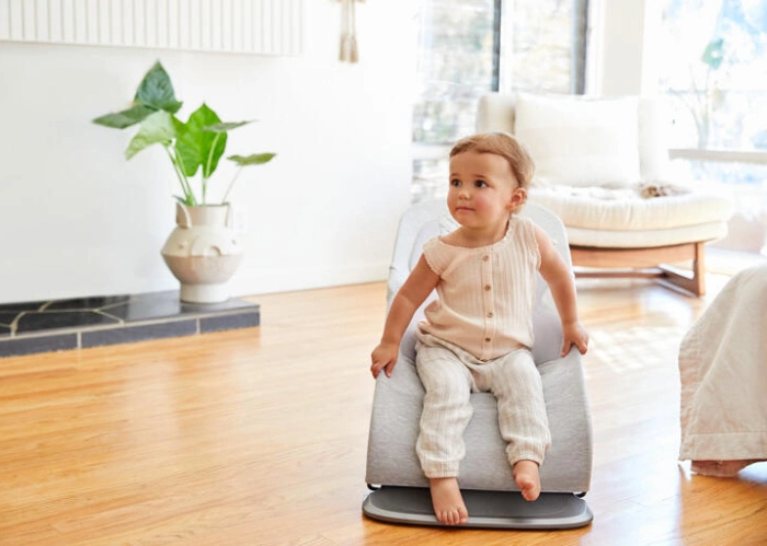 Купити Крісло-шезлонг Ergobaby Evolve - Світло-сірий з доставкою по Україні | KIDSLINE-39 - зображення