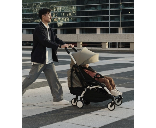 Универсальная коляска 2 в 1 с люлькой newborn shell Stokke YOYO³ Taupe (шасси White)