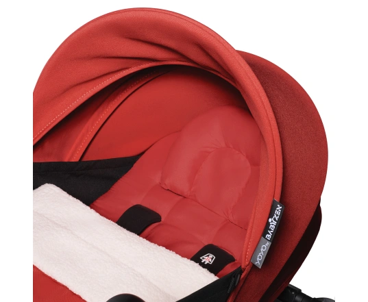 Універсальна коляска Stokke YOYO³ + компактна люлька BABYZEN Red (шасі White)