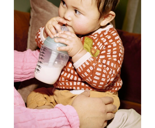 Бутылочка Tommee Tippee антиколиковая 260 мл