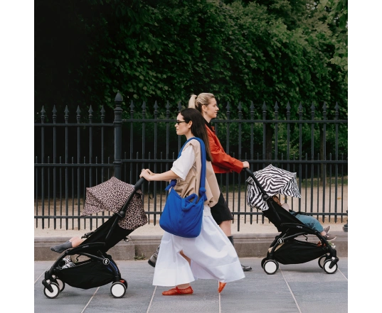 Прогулянкова коляска Stokke YOYO³ з 6 місяців Leopard (шасі Black)