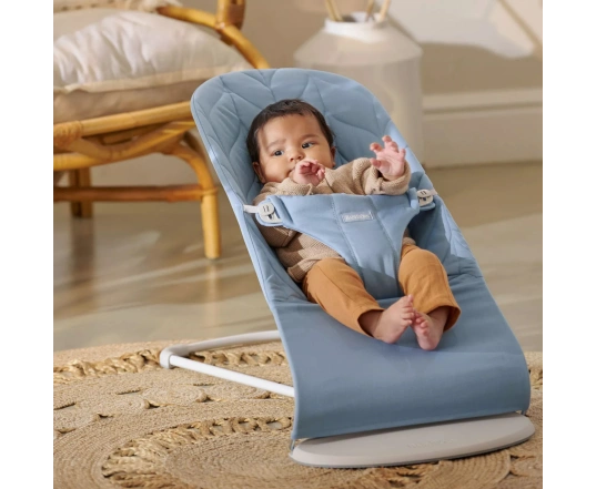 Крісло-шезлонг Bliss BabyBjörn (пелюстки) - Блакитний