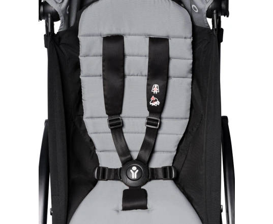 Универсальная коляска 2 в 1 Stokke YOYO³ +  люлька Bassinet BABYZEN Stone (шасси Black)